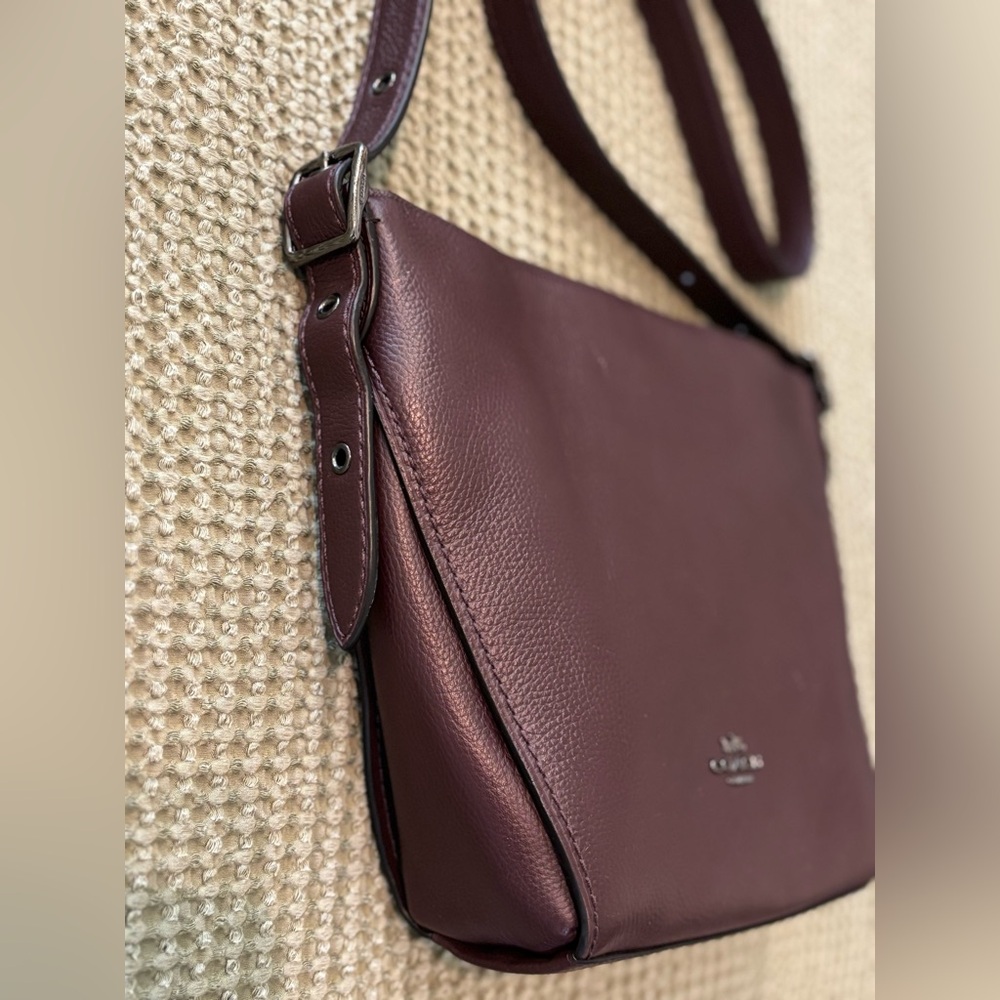 Coach Small Dufflette Crossbody in Oxblood - Picture 4 of 14
